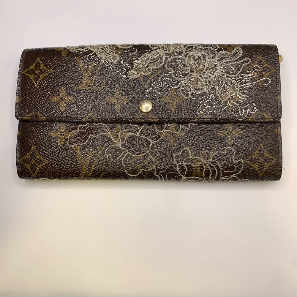 Louis Vuitton Dentelle Sarah Long Wallet Lace Silver